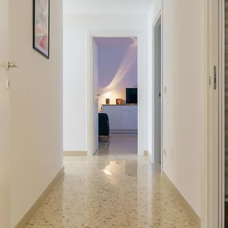 Domus-pulchra Apartment